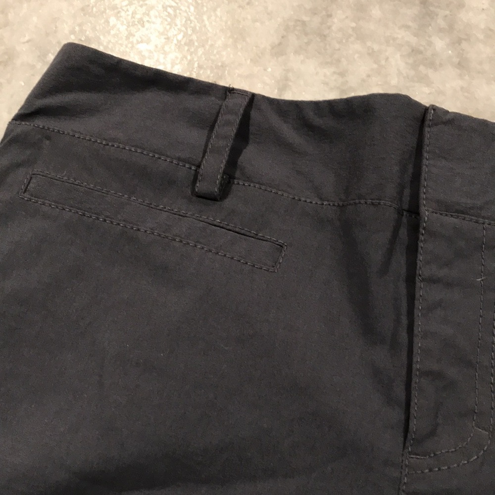 Athleta Shorts Womens Size 8 Chino Flat Front High Waist Gray 7" Inseam Hiking - Picture 2 of 7
